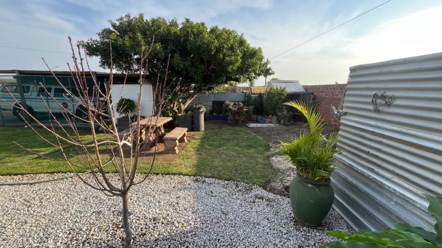 2 Bedroom Property for Sale in Wavecrest Eastern Cape